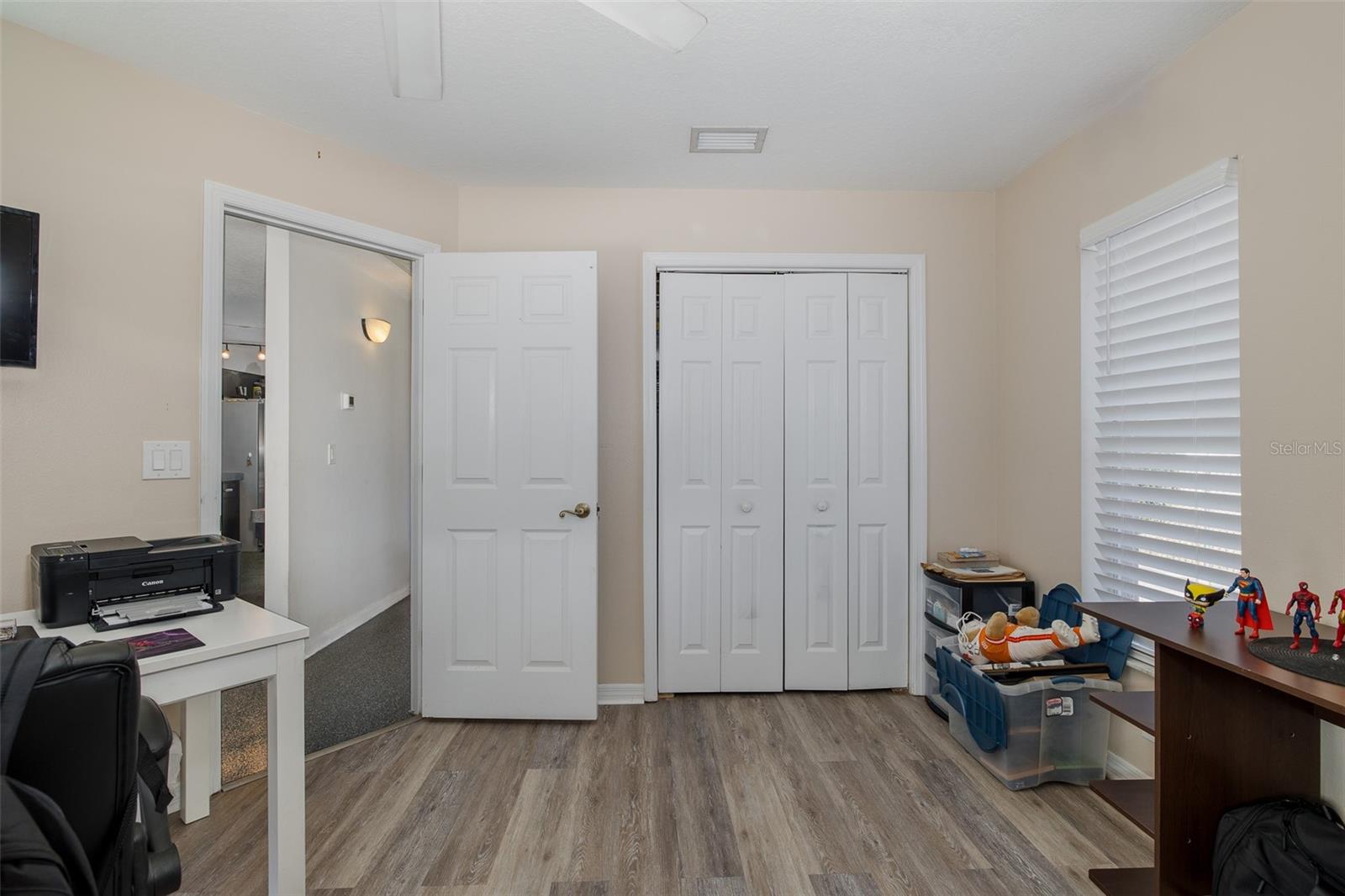 SUTTON PLACE - Residential