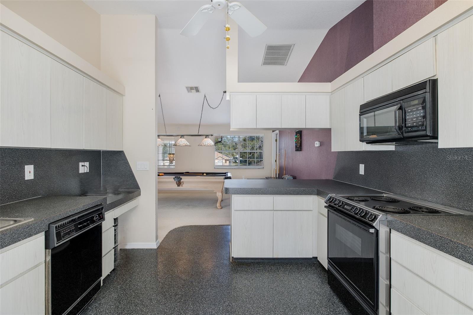 SUTTON PLACE - Residential