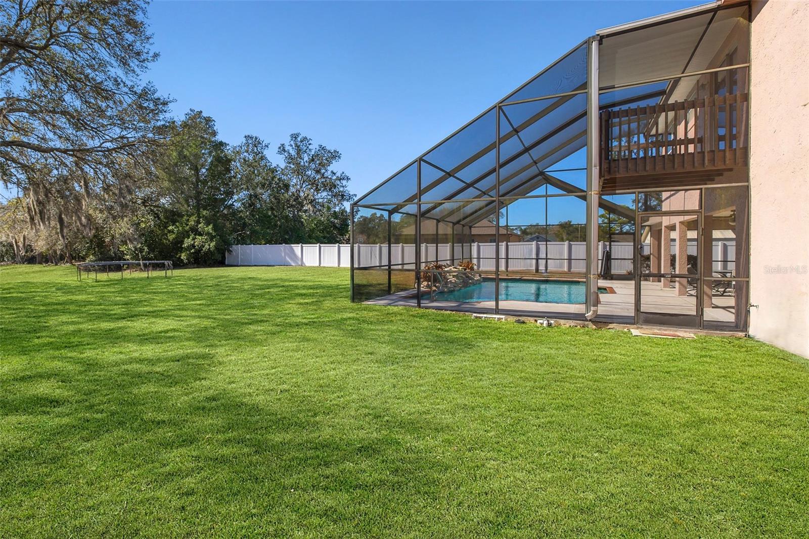 SUTTON PLACE - Residential