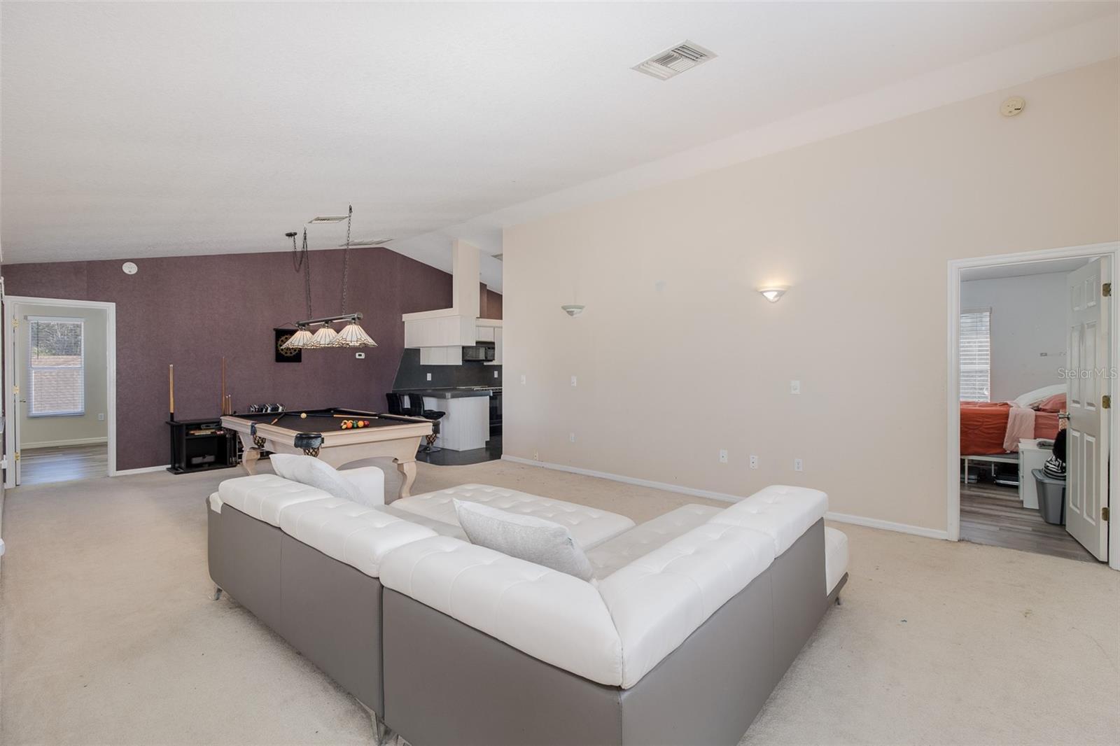 SUTTON PLACE - Residential