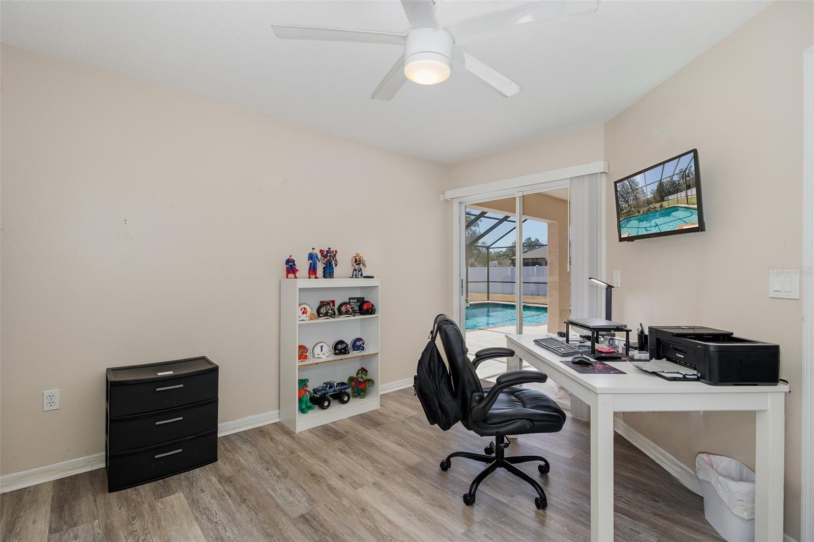 SUTTON PLACE - Residential