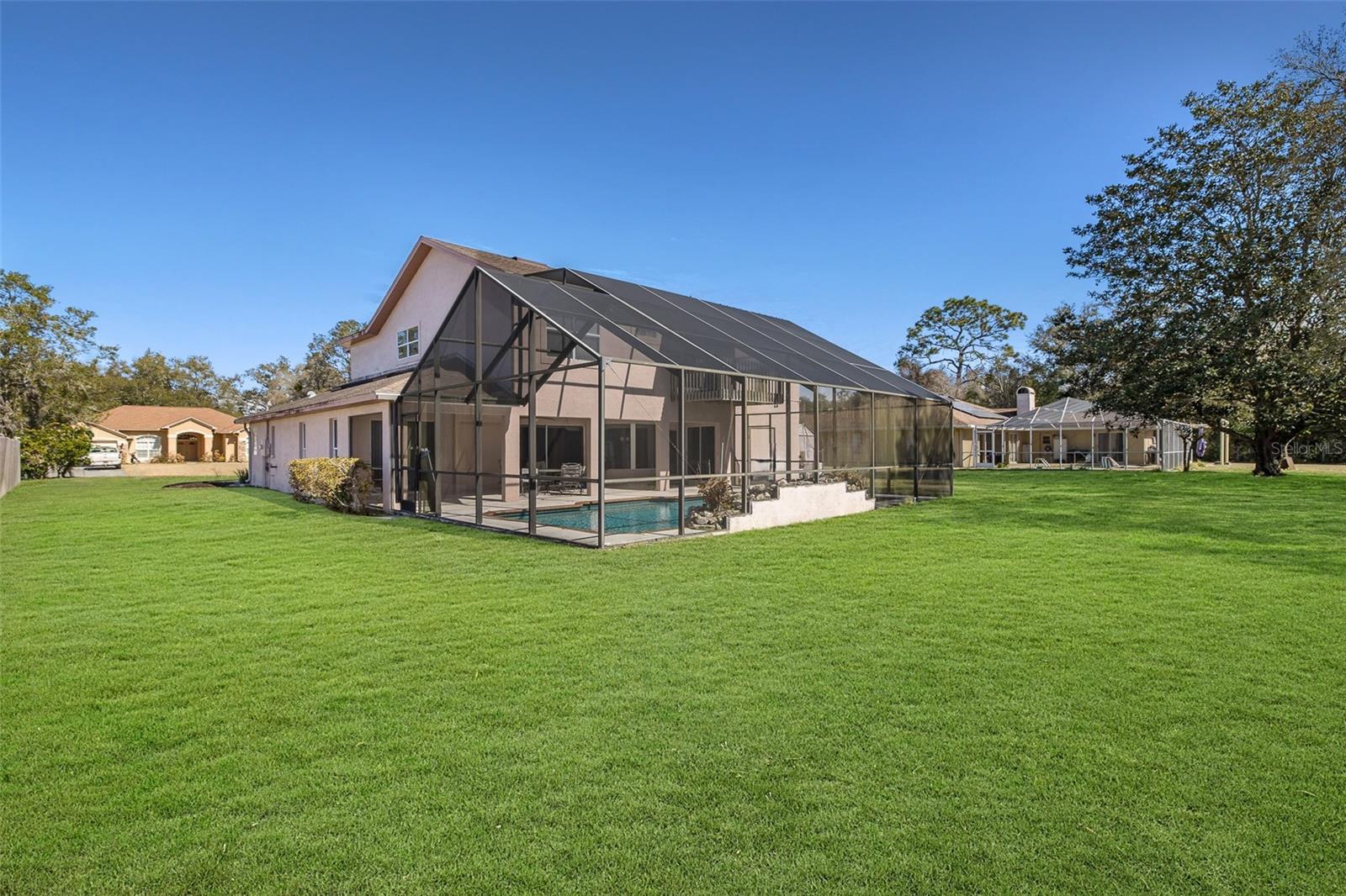 SUTTON PLACE - Residential