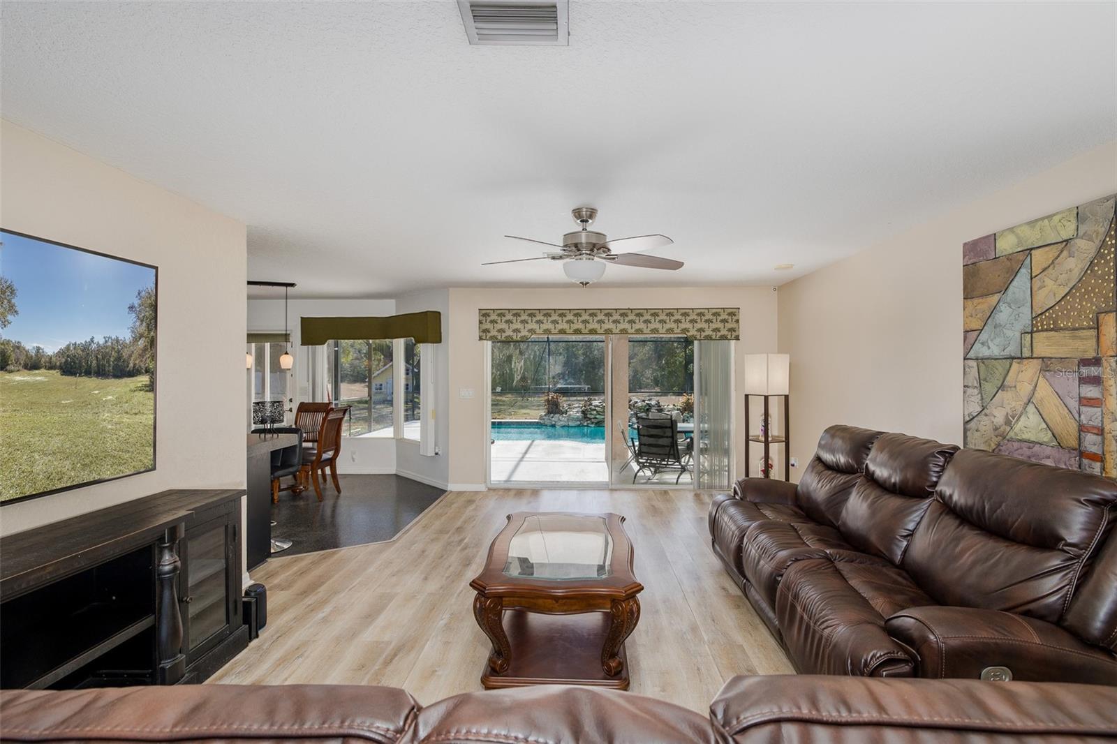 SUTTON PLACE - Residential