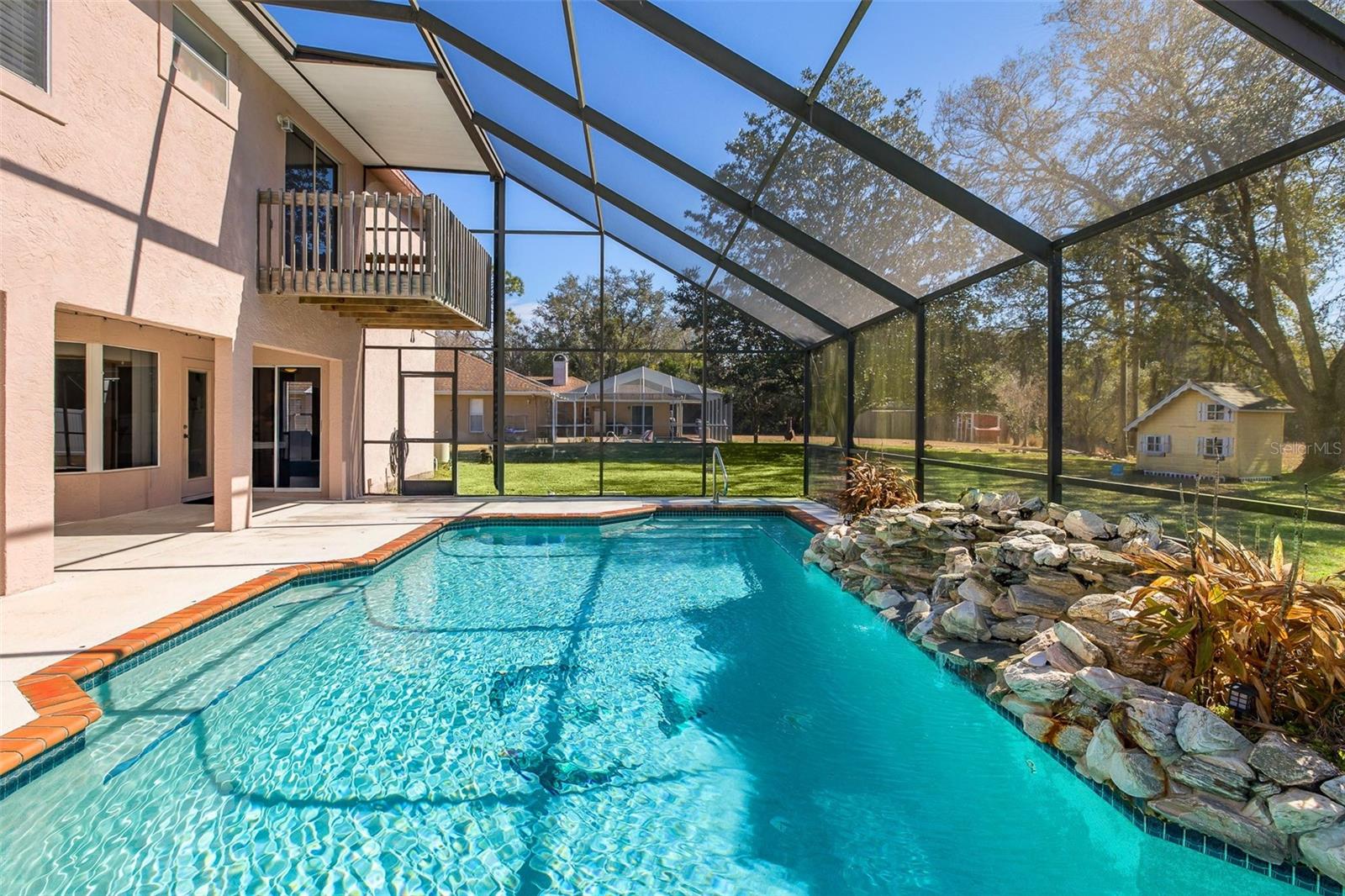 SUTTON PLACE - Residential