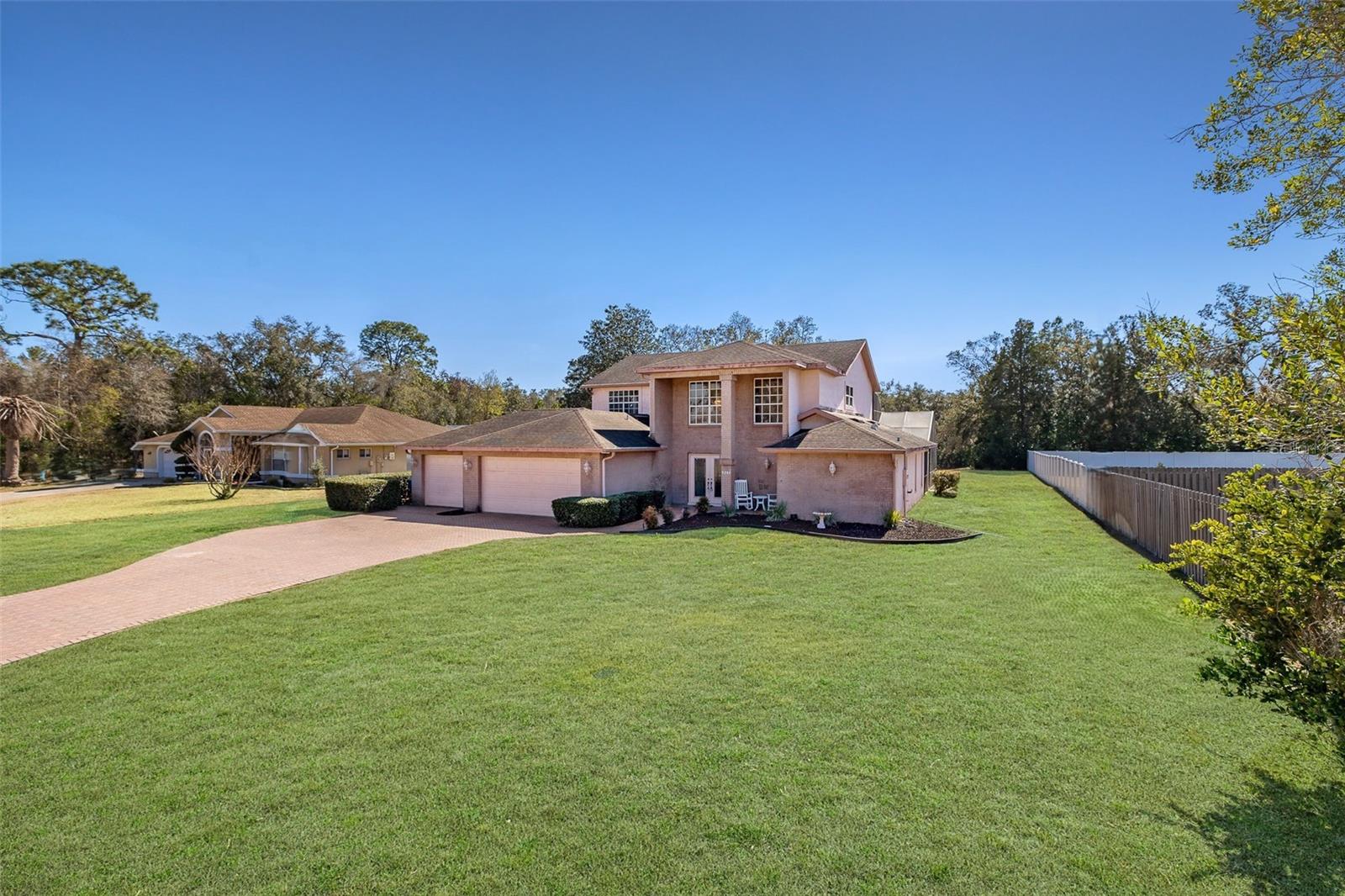 SUTTON PLACE - Residential