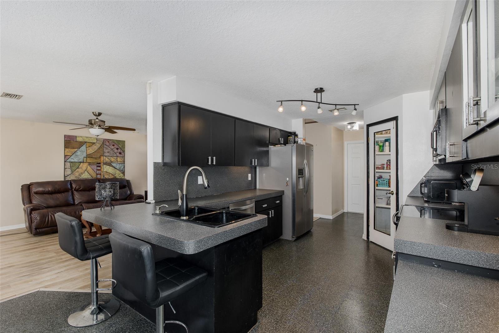 SUTTON PLACE - Residential