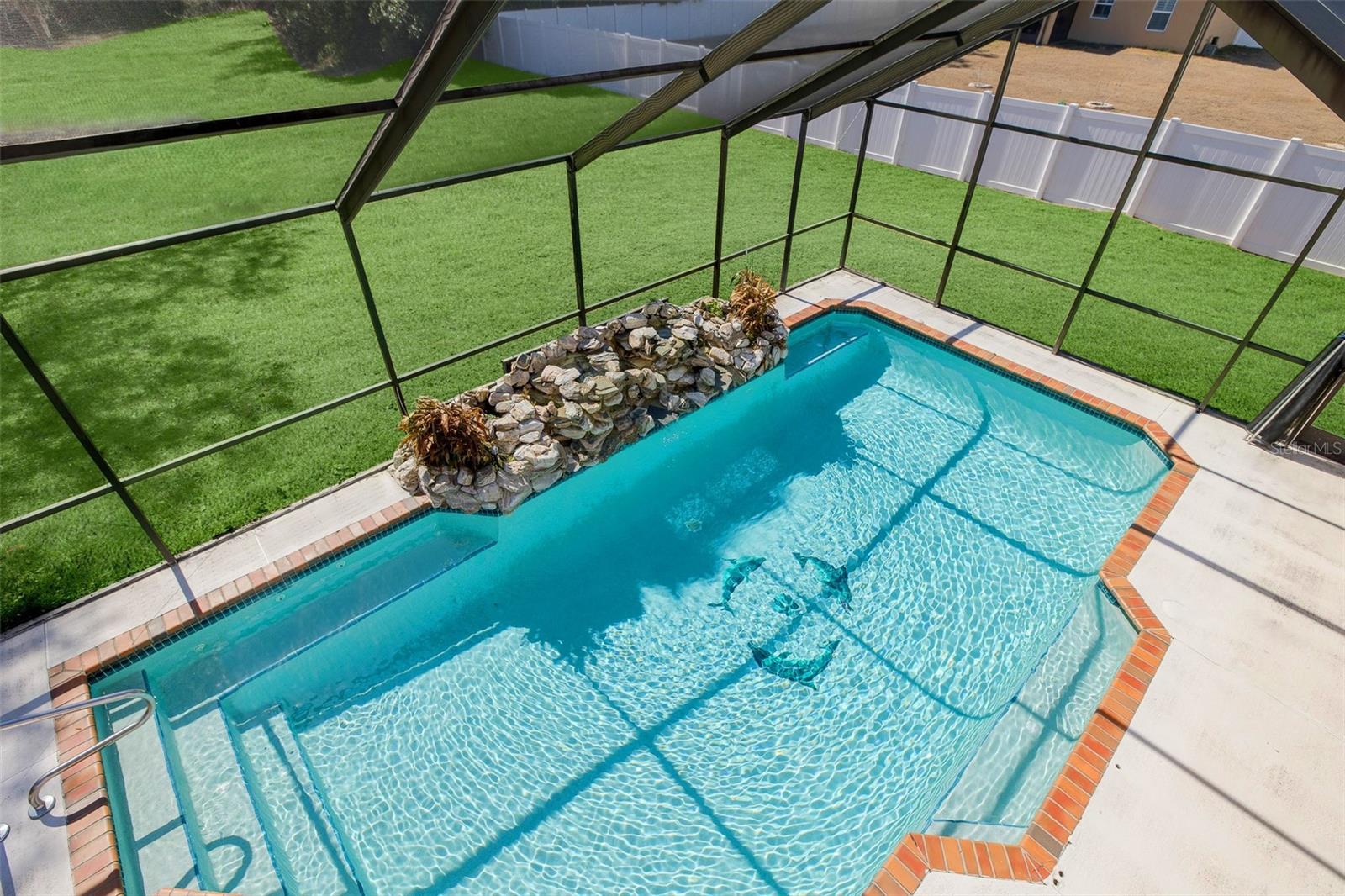 SUTTON PLACE - Residential