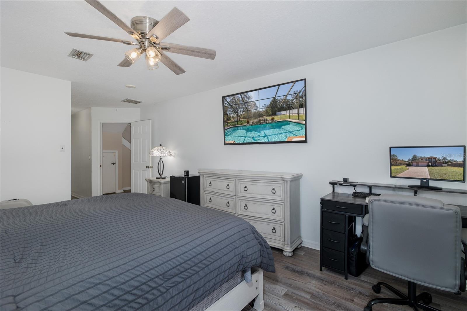 SUTTON PLACE - Residential