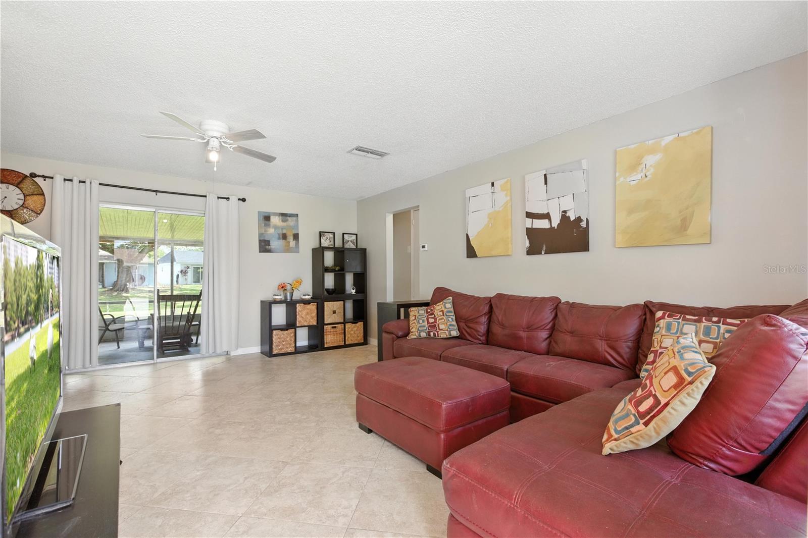 4825 LORETTA LANE