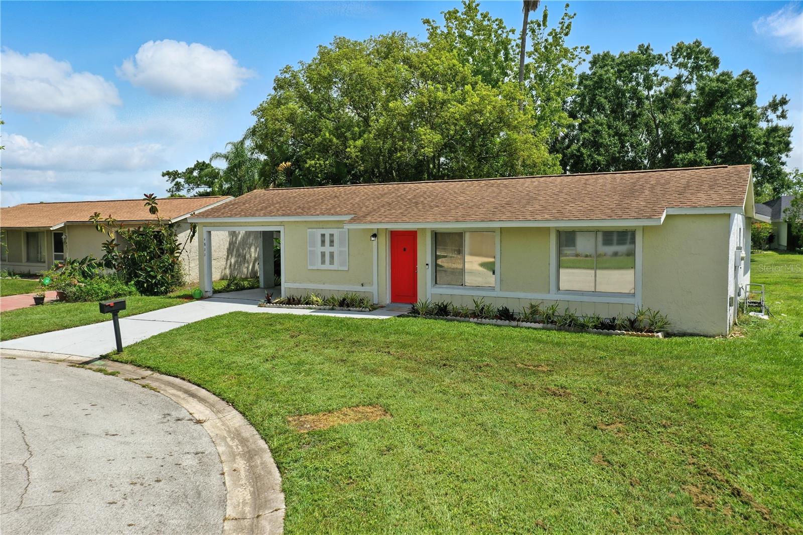 4825 LORETTA LANE
