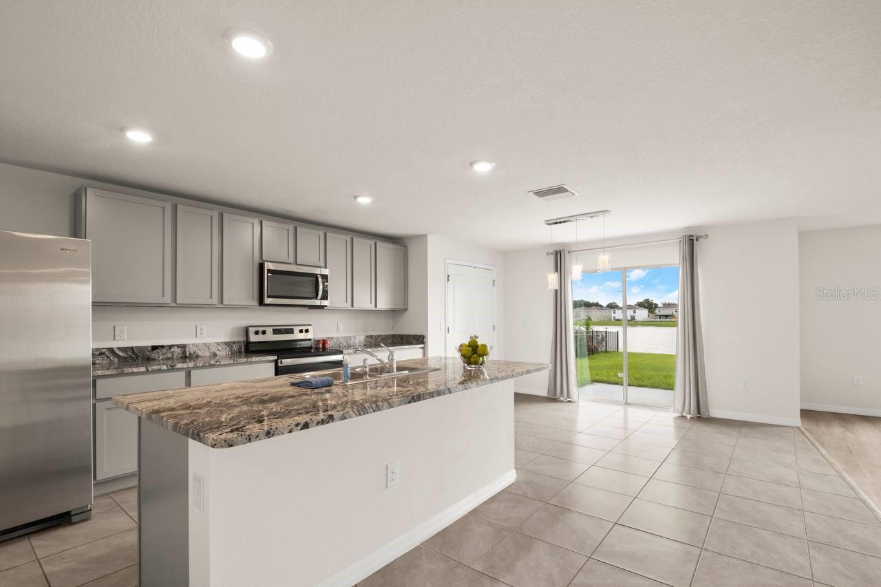 ZEPHYR LAKES SUB - Residential Lease