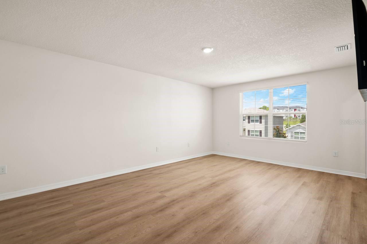 ZEPHYR LAKES SUB - Residential Lease