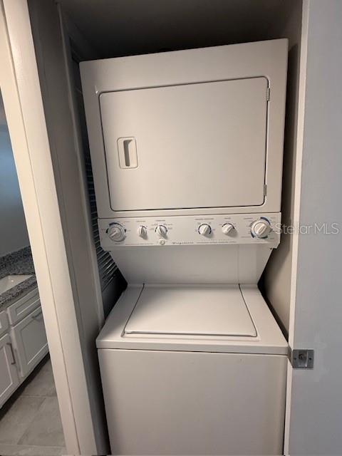 SPRING LAKE TOWERS - Residential