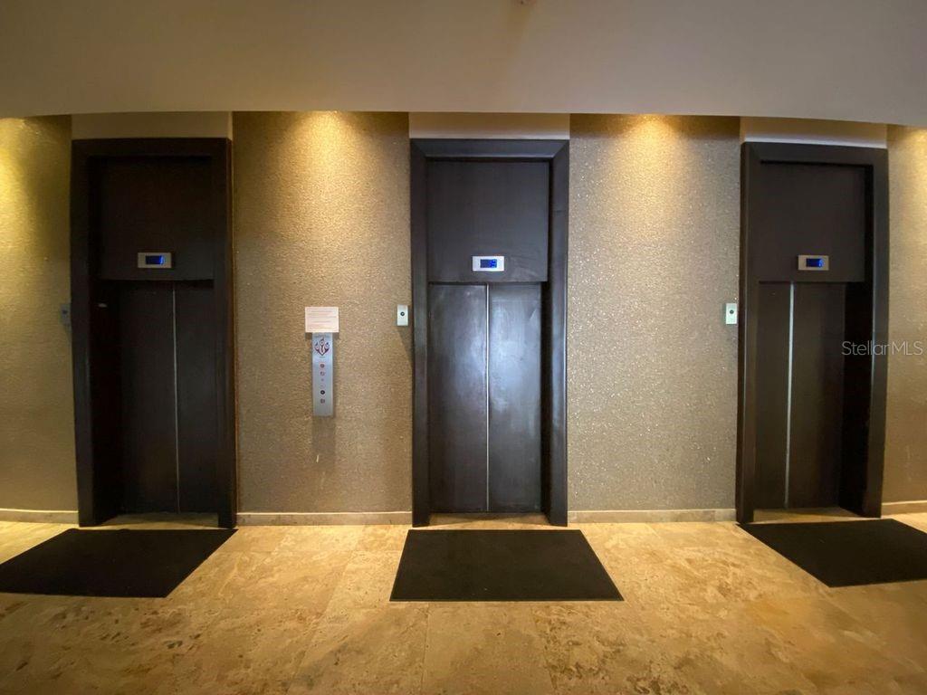 MIRAMAR PLAZA - Commercial Sale