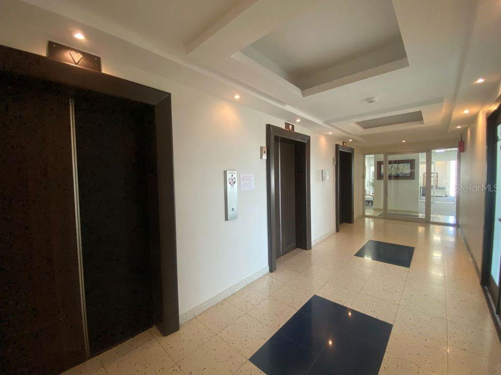 MIRAMAR PLAZA - Commercial Sale