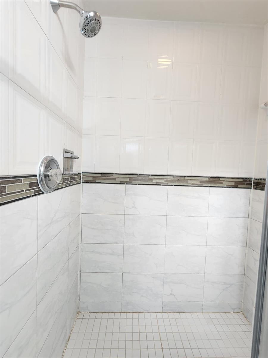 FIESTA KEY - Residential