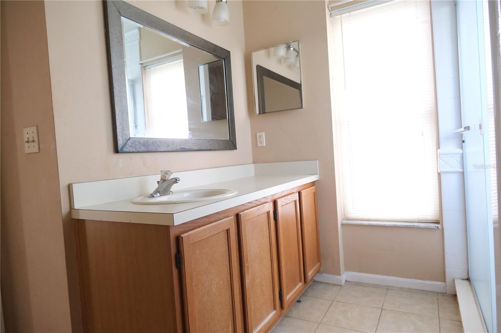 PEMBROOKE - Residential