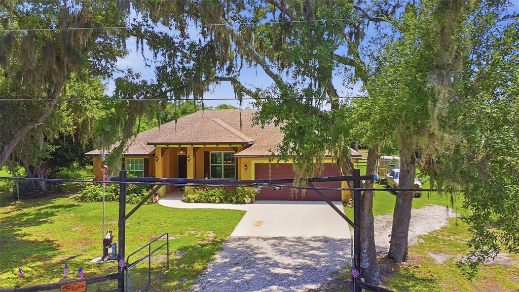 Photo of 6416 18th Avenue E, Bradenton, FL 34208 (MLS # TB8527250)