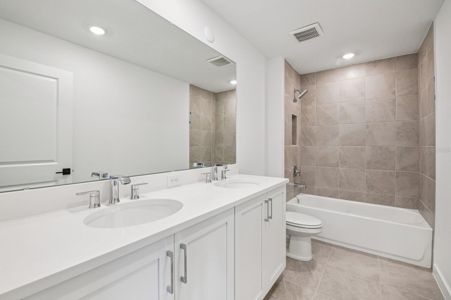 NORTHLAKE AT OVATION PHASE 2 & 3 - Residential