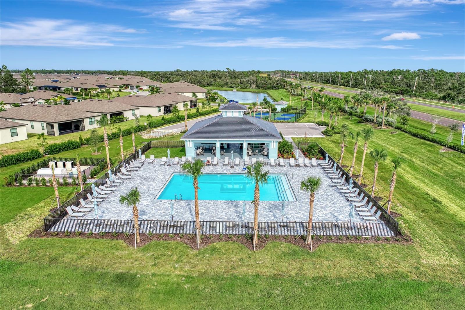 BISCAYNE LANDING - Residential