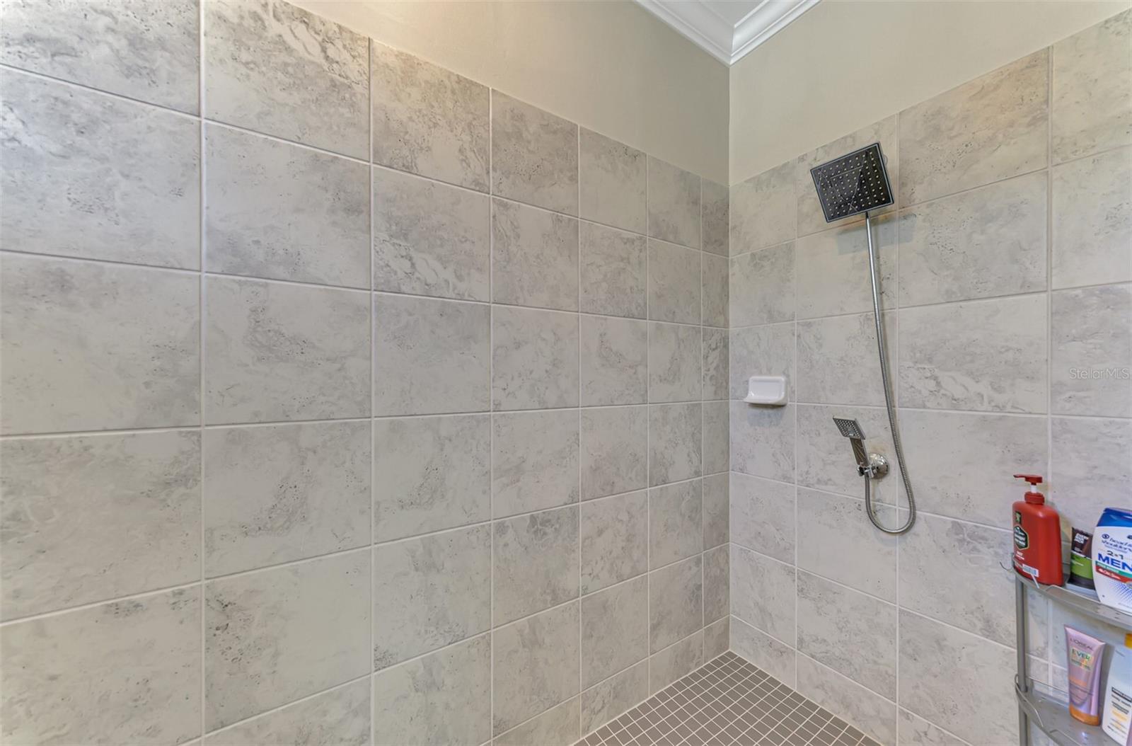 BISCAYNE LANDING - Residential