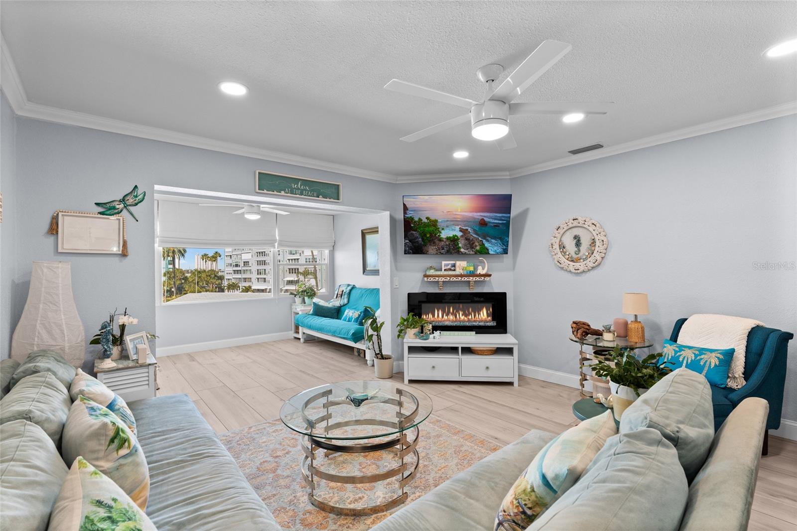 SHORE MANOR BLDG TOWN APTS - Residential