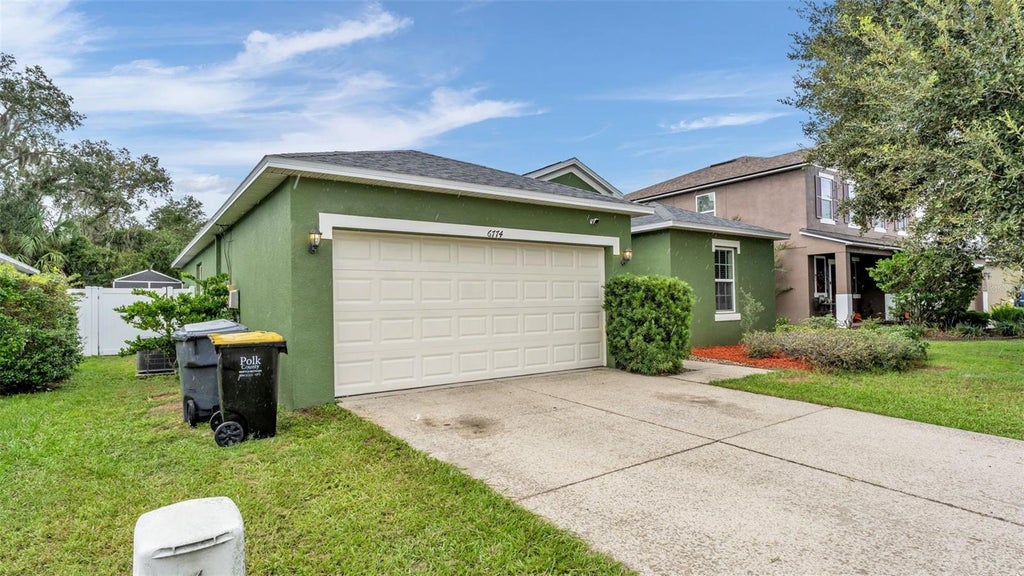Photo of 6774 Glenbrook Drive, Lakeland, FL 33811 (MLS # L4965244)