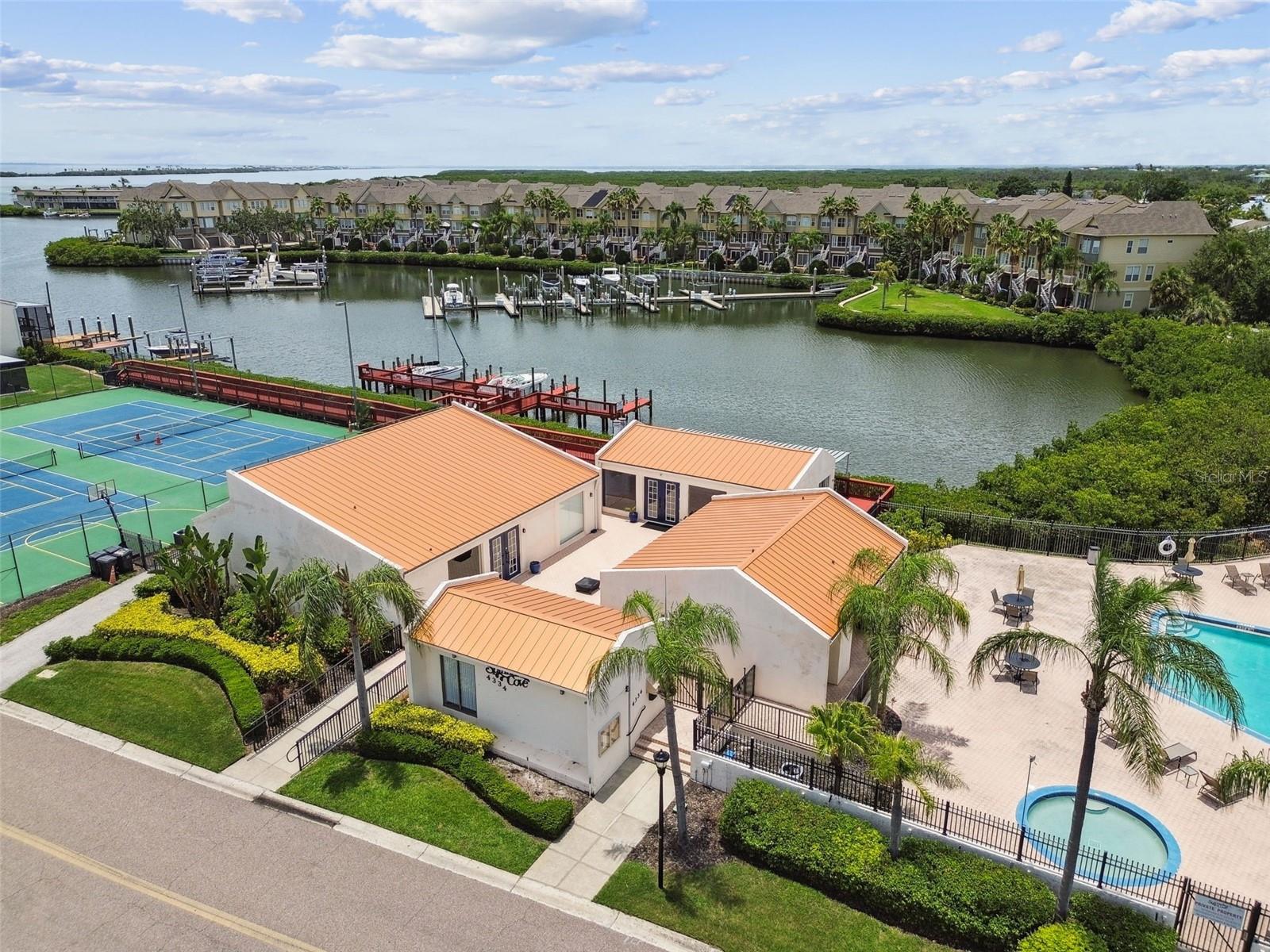 SPINNAKER COVE CONDO PHA - Residential