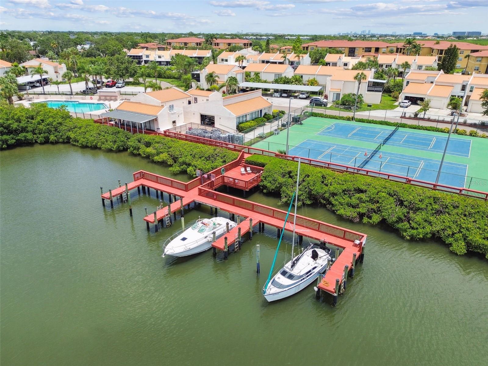 SPINNAKER COVE CONDO PHA - Residential