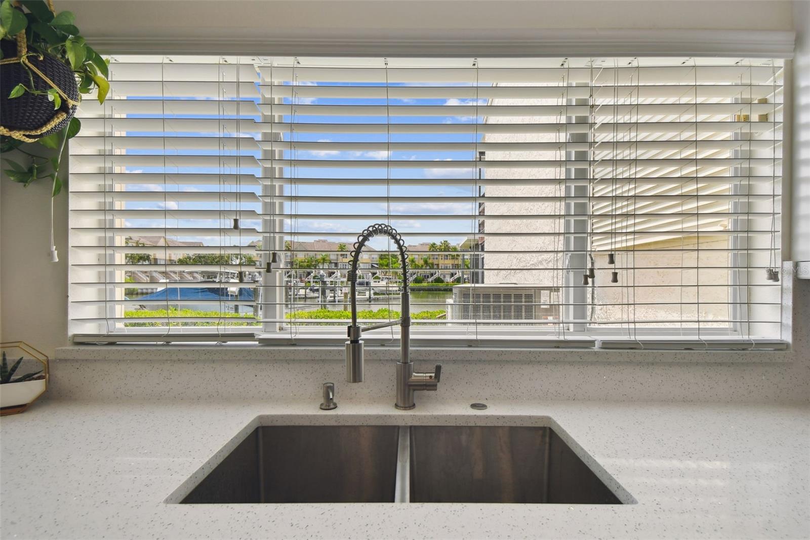 SPINNAKER COVE CONDO PHA - Residential