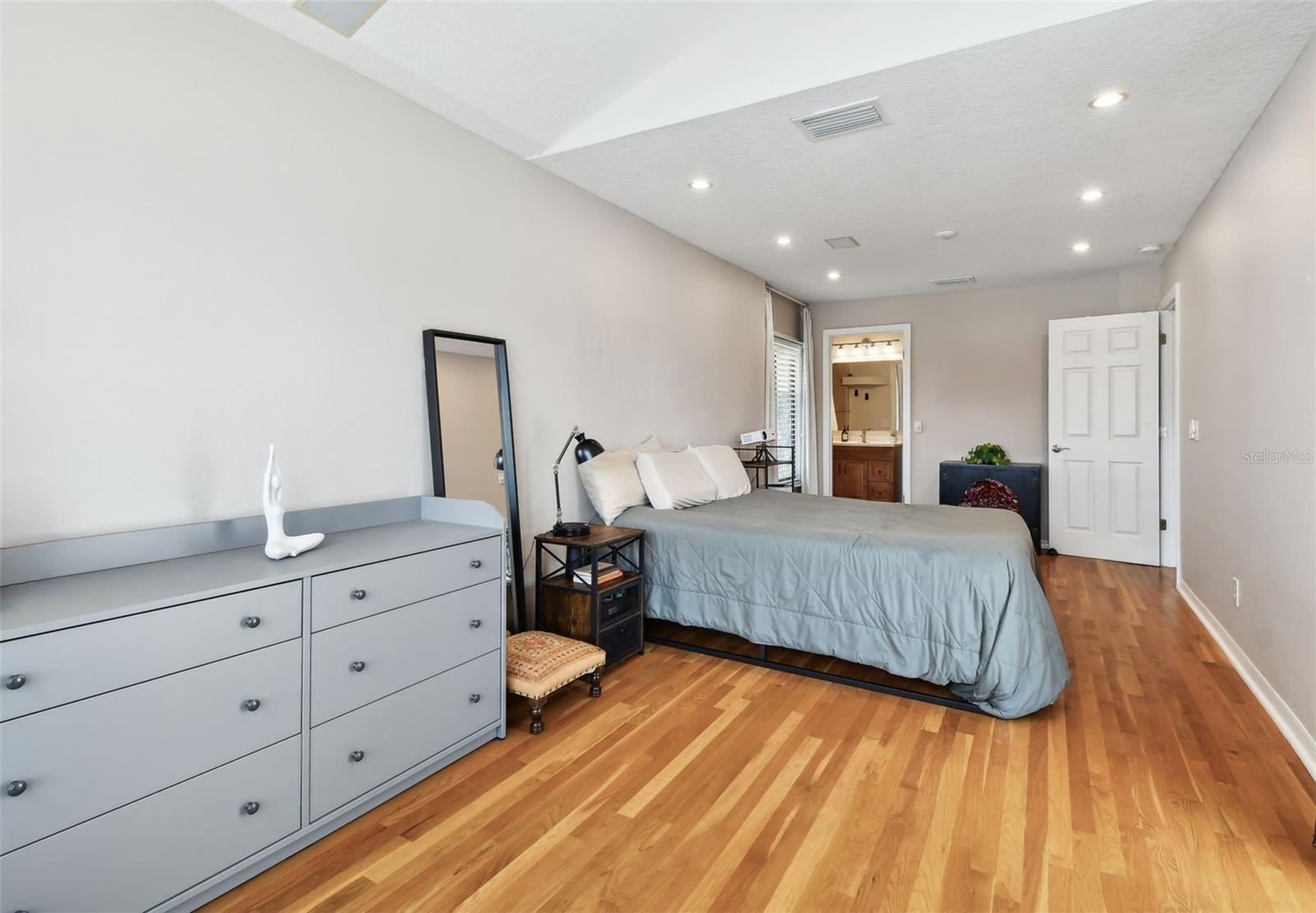 SPINNAKER COVE CONDO PHA - Residential