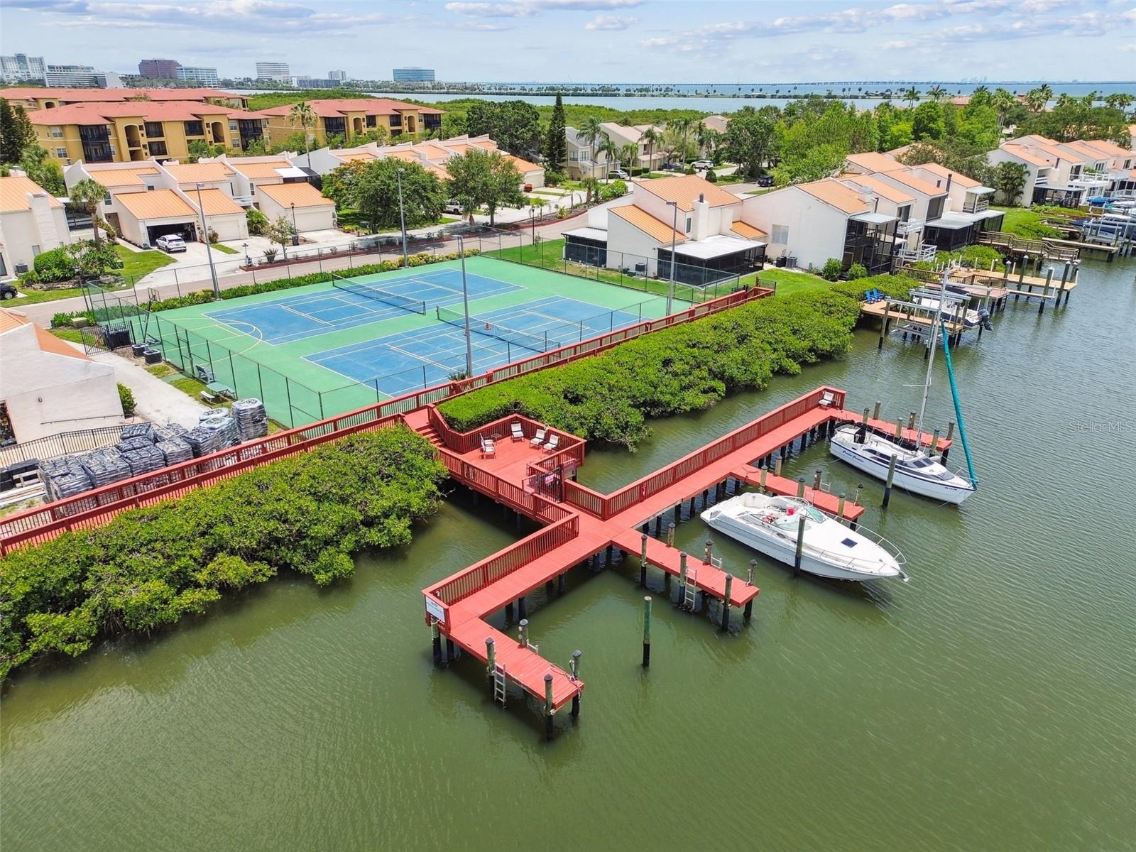 SPINNAKER COVE CONDO PHA - Residential