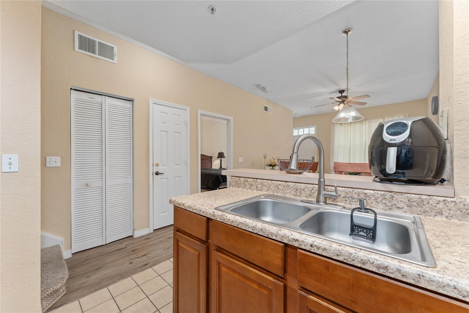 VENETIAN BAY VILLAGE CONDO PH 1 - Residential