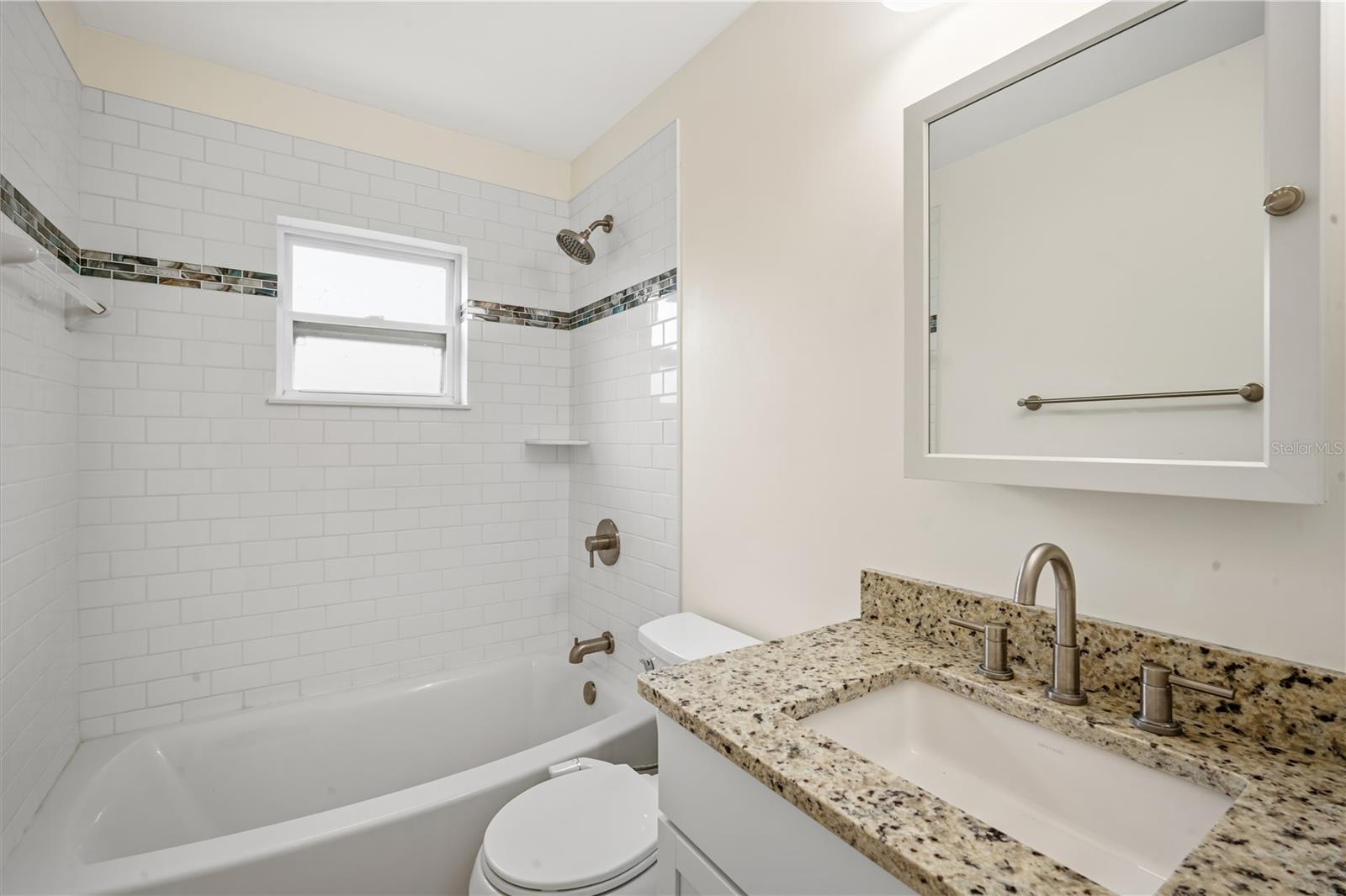 WEST PORT - Residential Lease