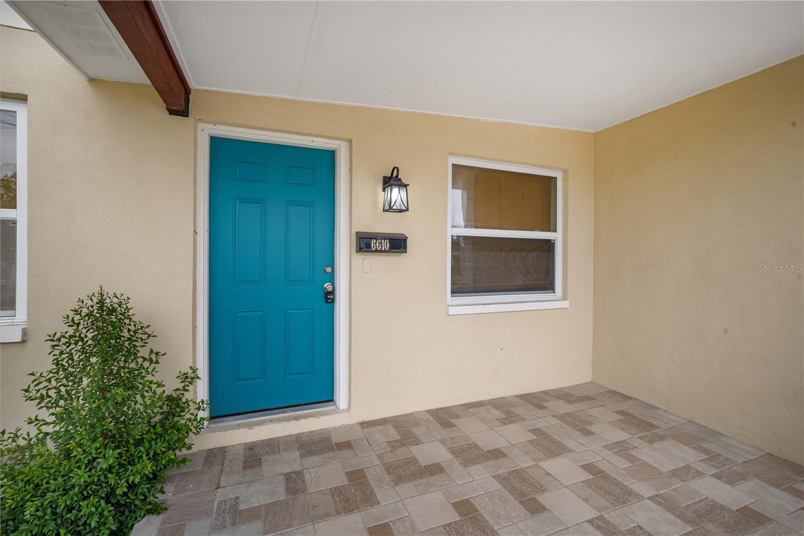 WEST PORT - Residential Lease