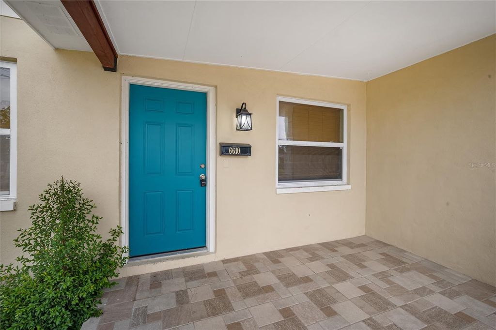 Photo of 6610 S Mascotte Street, Tampa, FL 33616 (MLS # TB8454333)