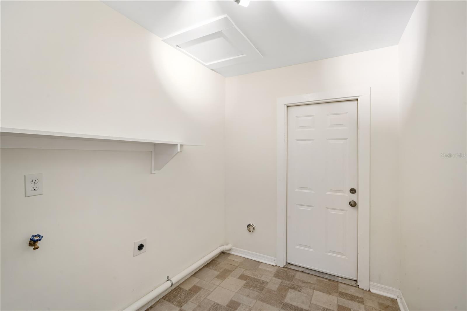 WEST PORT - Residential Lease