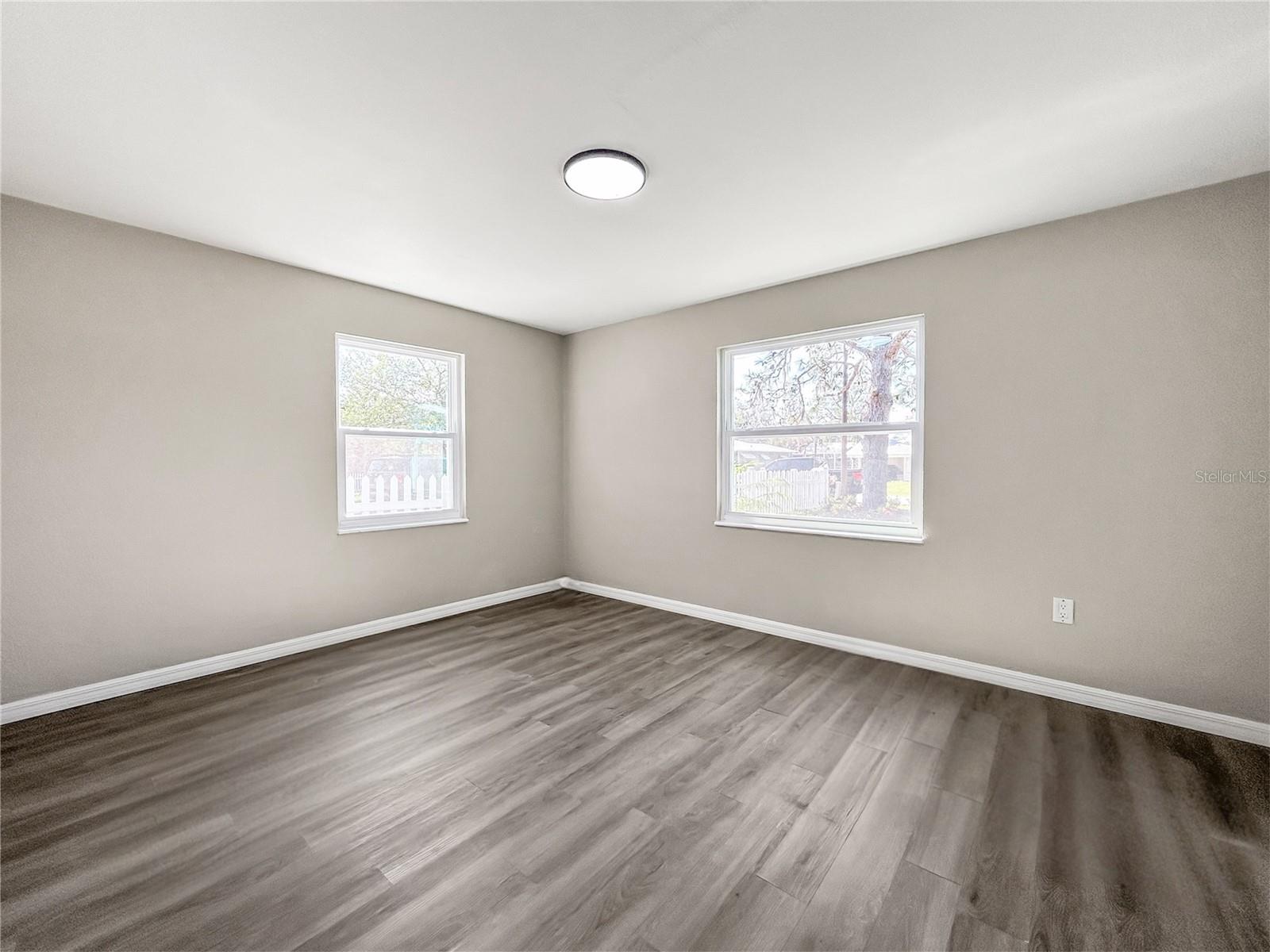 LYNNHURST - Residential