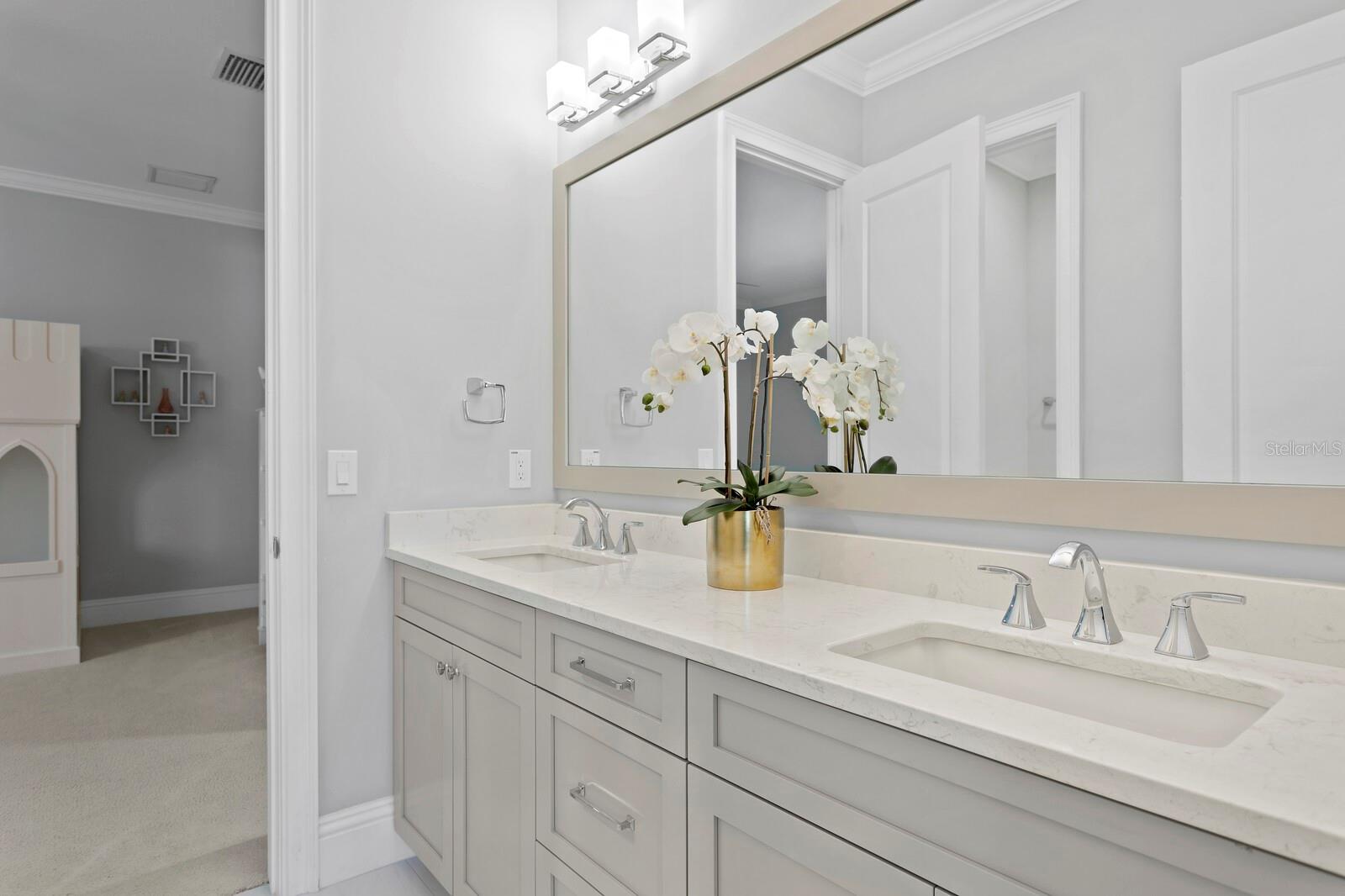 BAYSHORE BEAUTIFUL SUBDIVISION - Residential