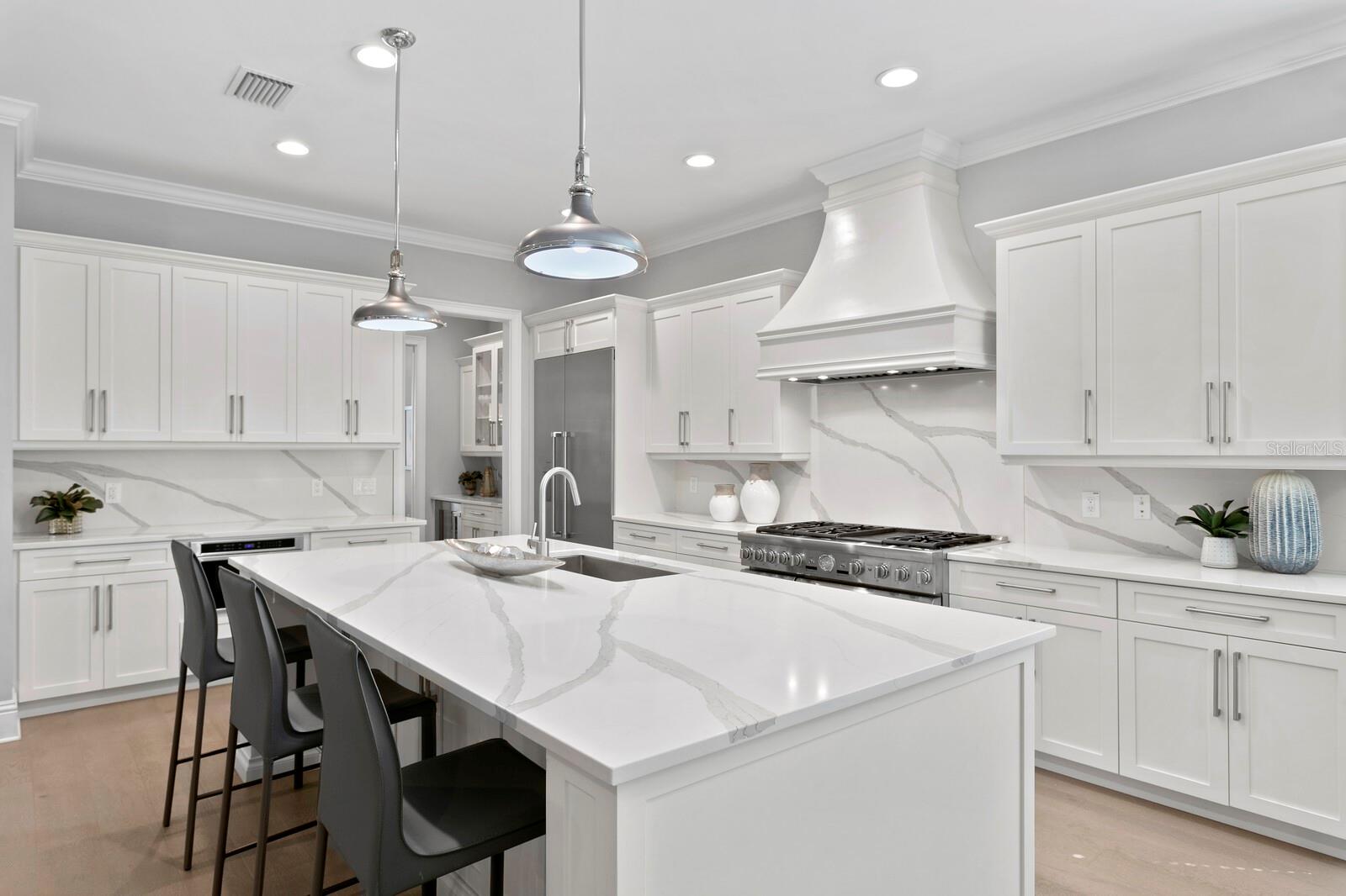 BAYSHORE BEAUTIFUL SUBDIVISION - Residential