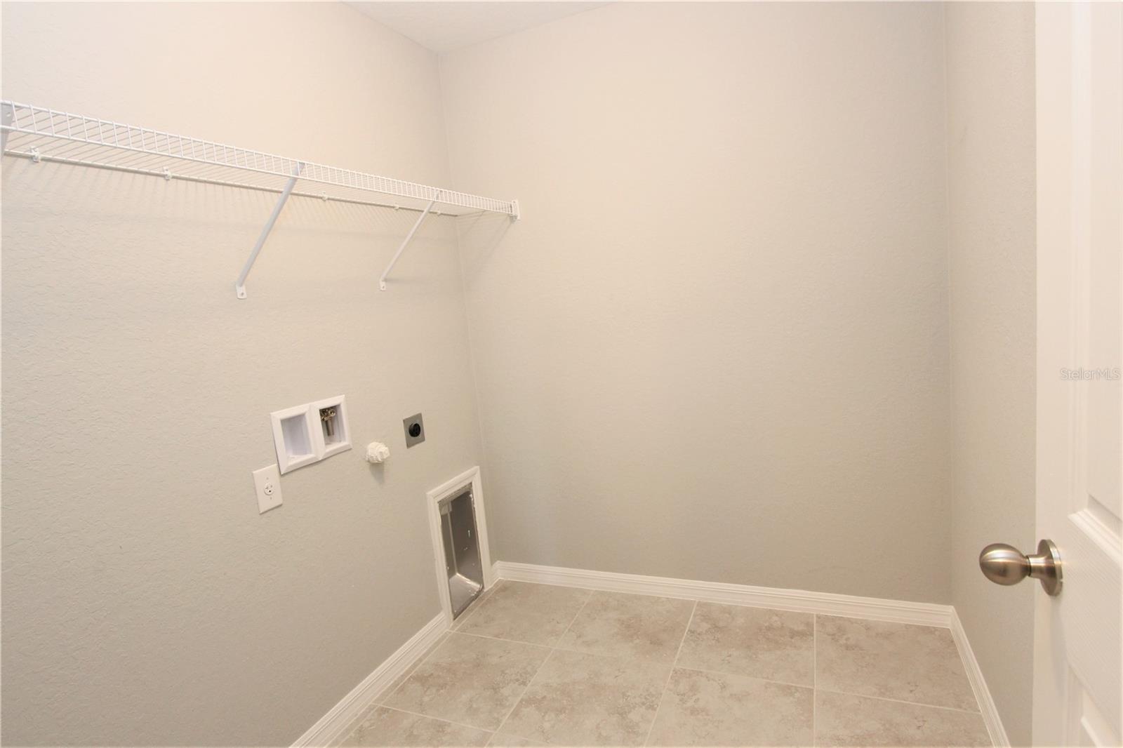 ROTONDA LAKES - Residential Lease