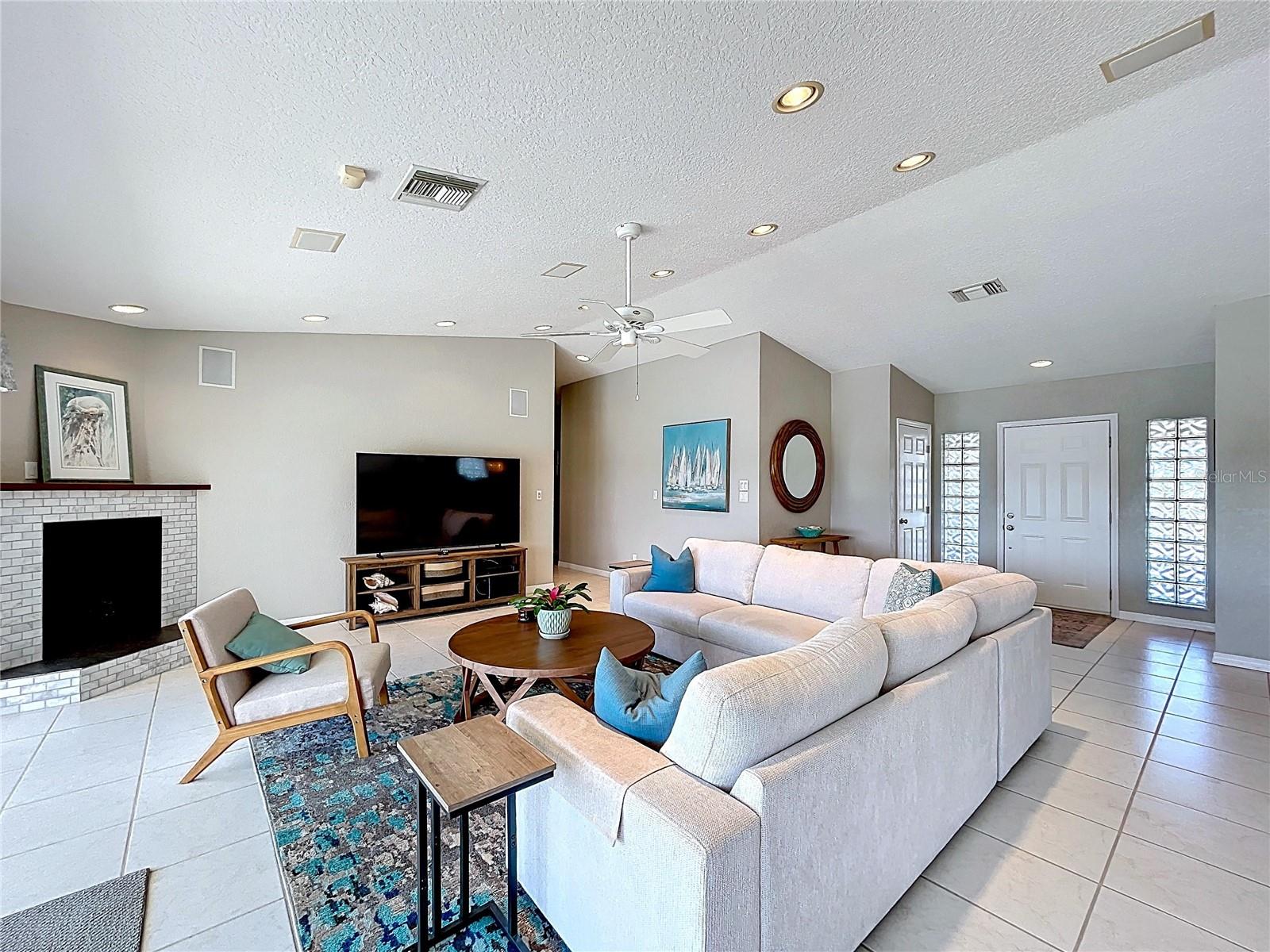 SUNSET BEACH UNIT 5 - Residential