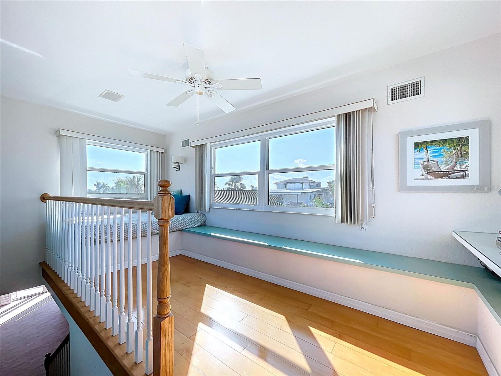 SUNSET BEACH UNIT 5 - Residential