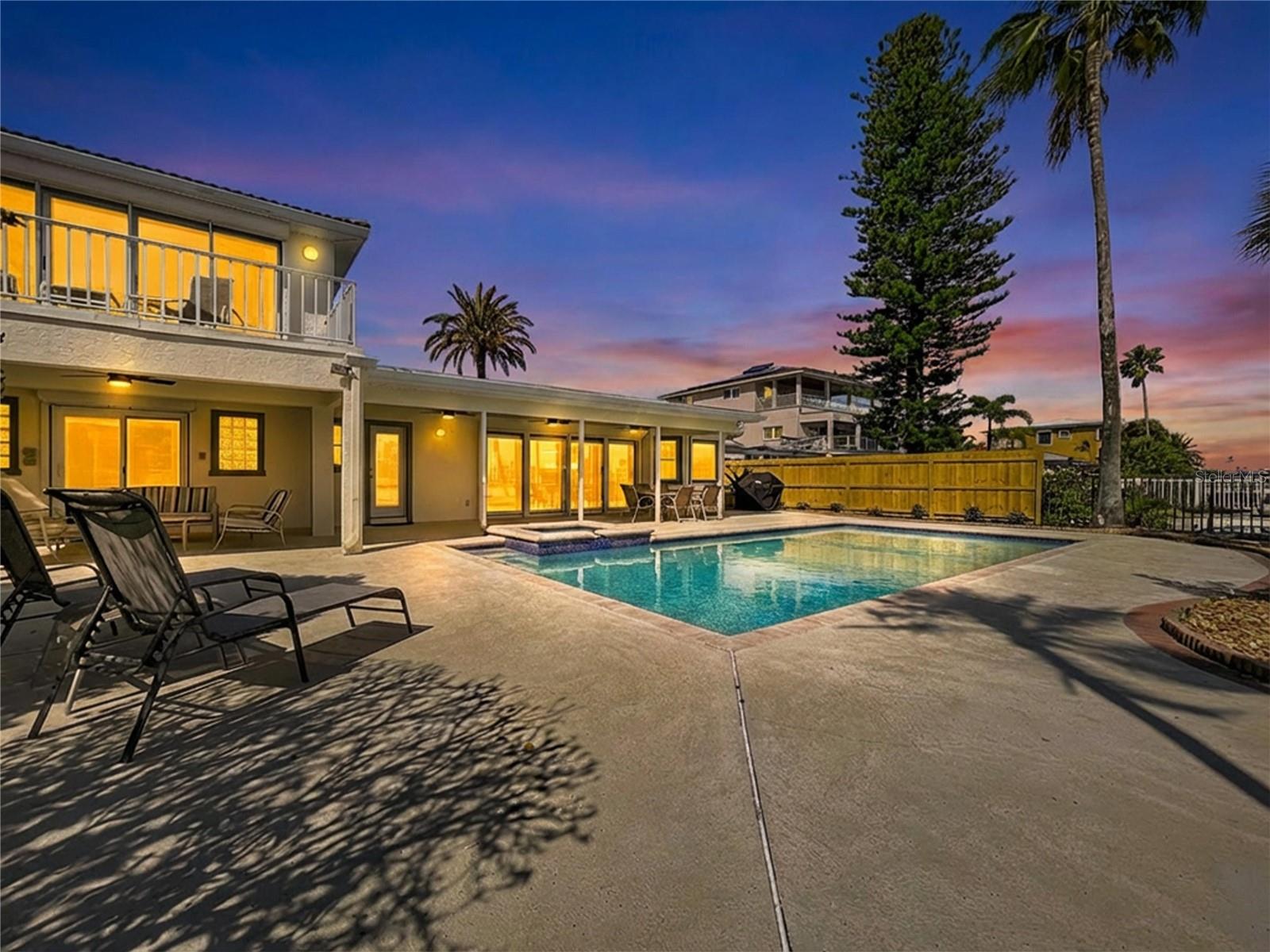 SUNSET BEACH UNIT 5 - Residential