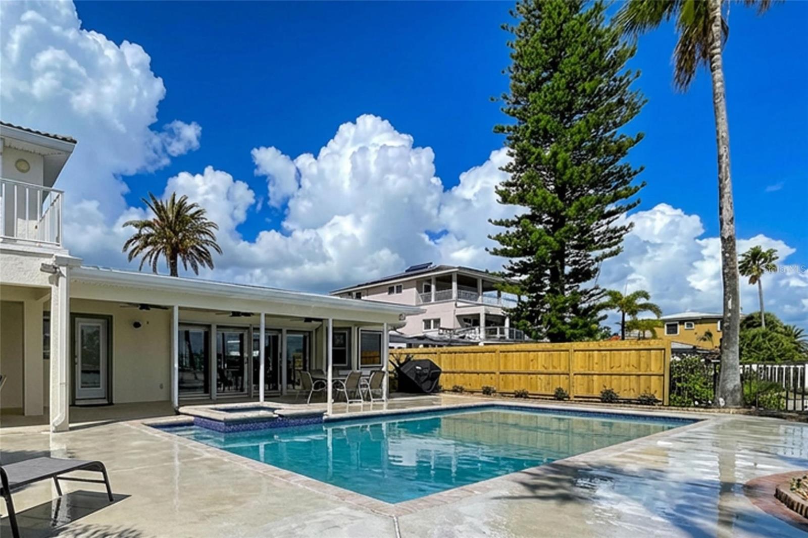 SUNSET BEACH UNIT 5 - Residential