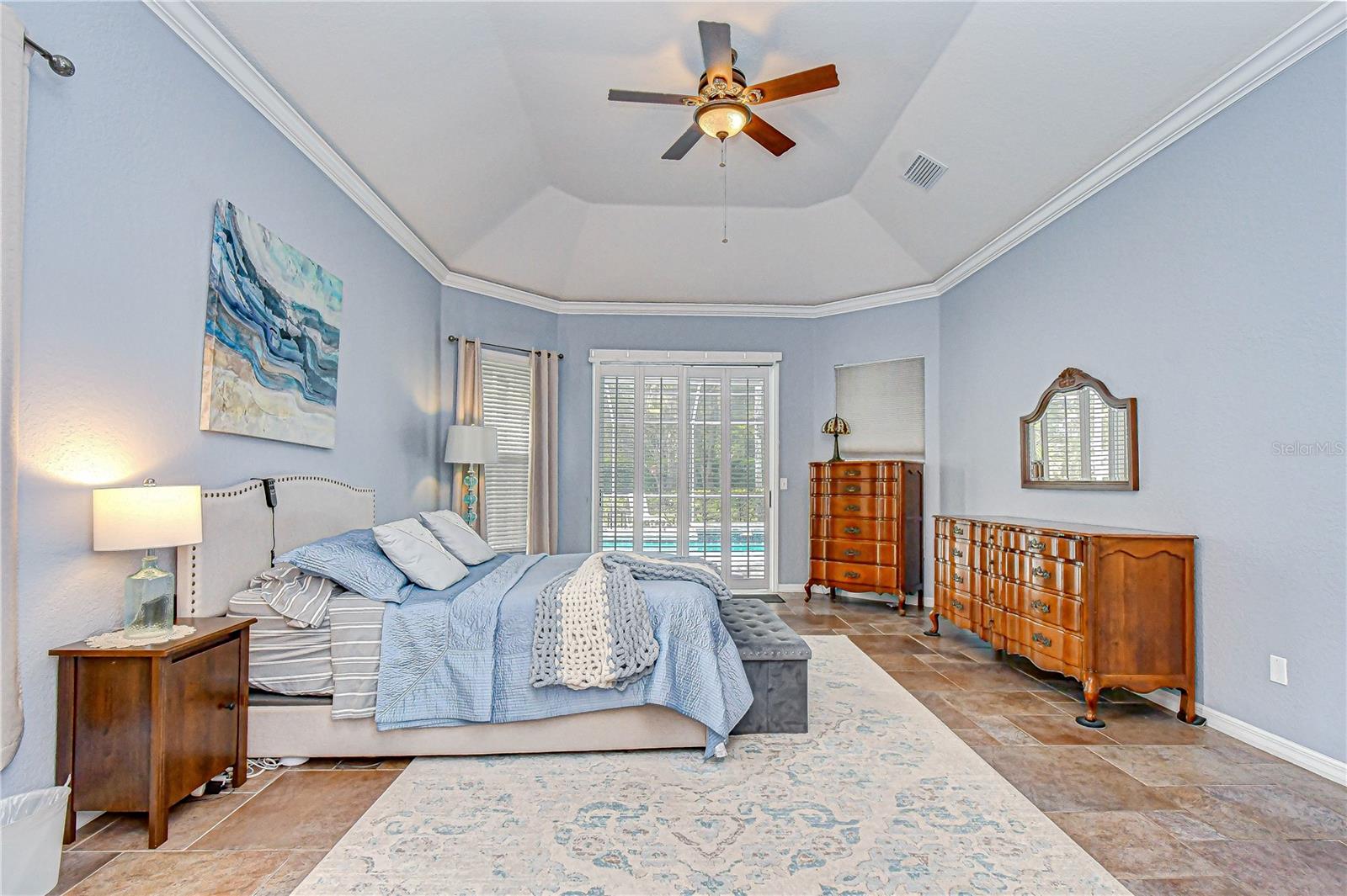 RIVER HILLS COUNTRY CLUB - Residential