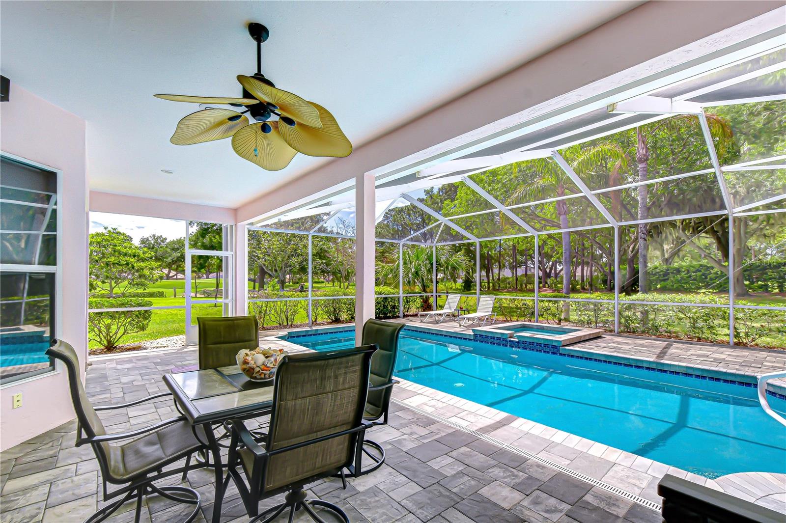 RIVER HILLS COUNTRY CLUB - Residential
