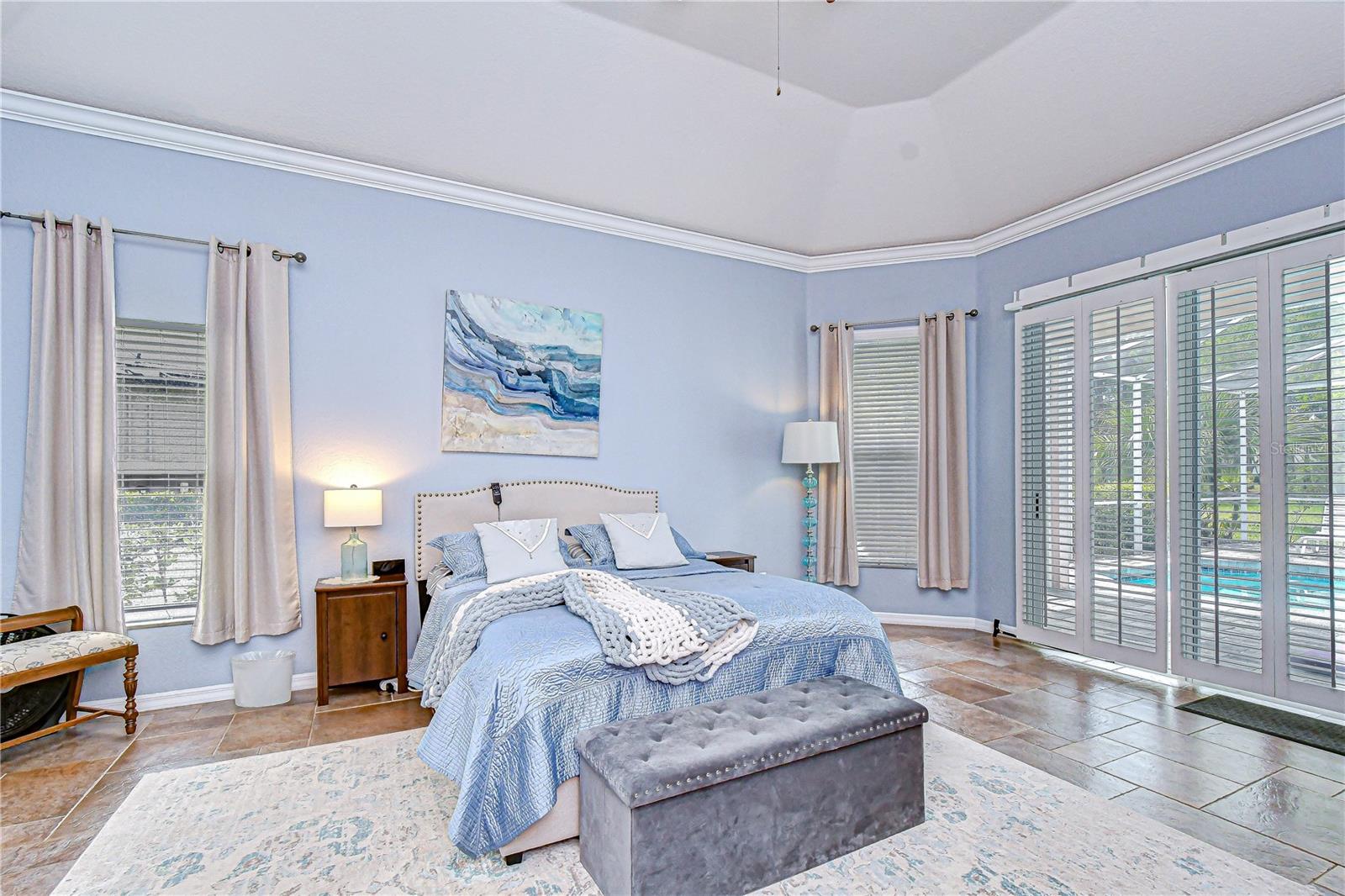 5201 LAUREL POINTE DRIVE