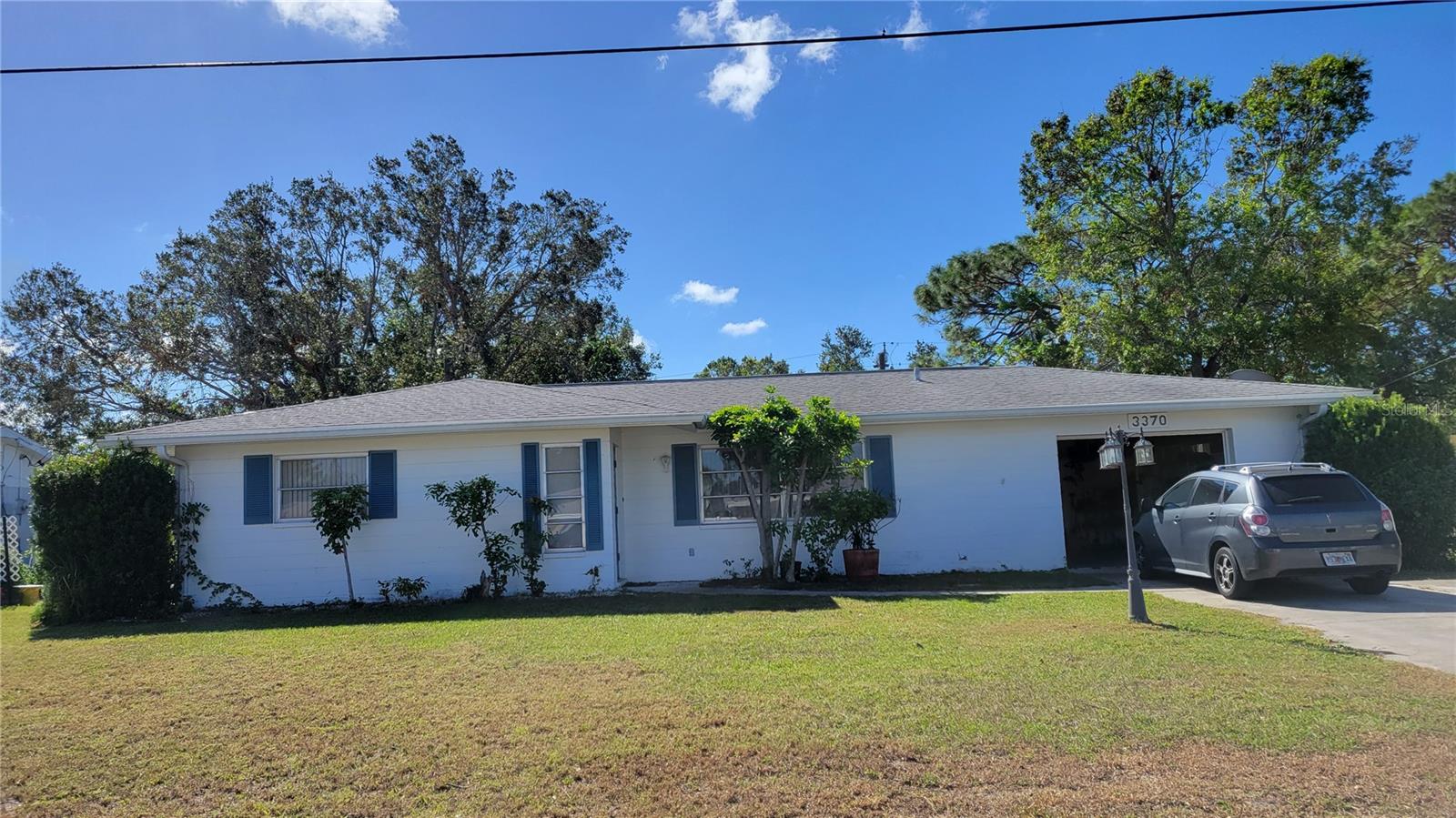 SHADOW LAKES - Residential Lease