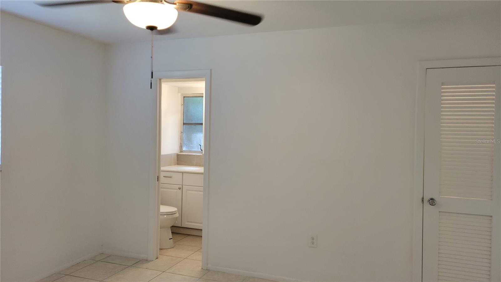 SHADOW LAKES - Residential Lease